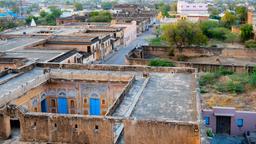 Hoteles en Mandāwa
