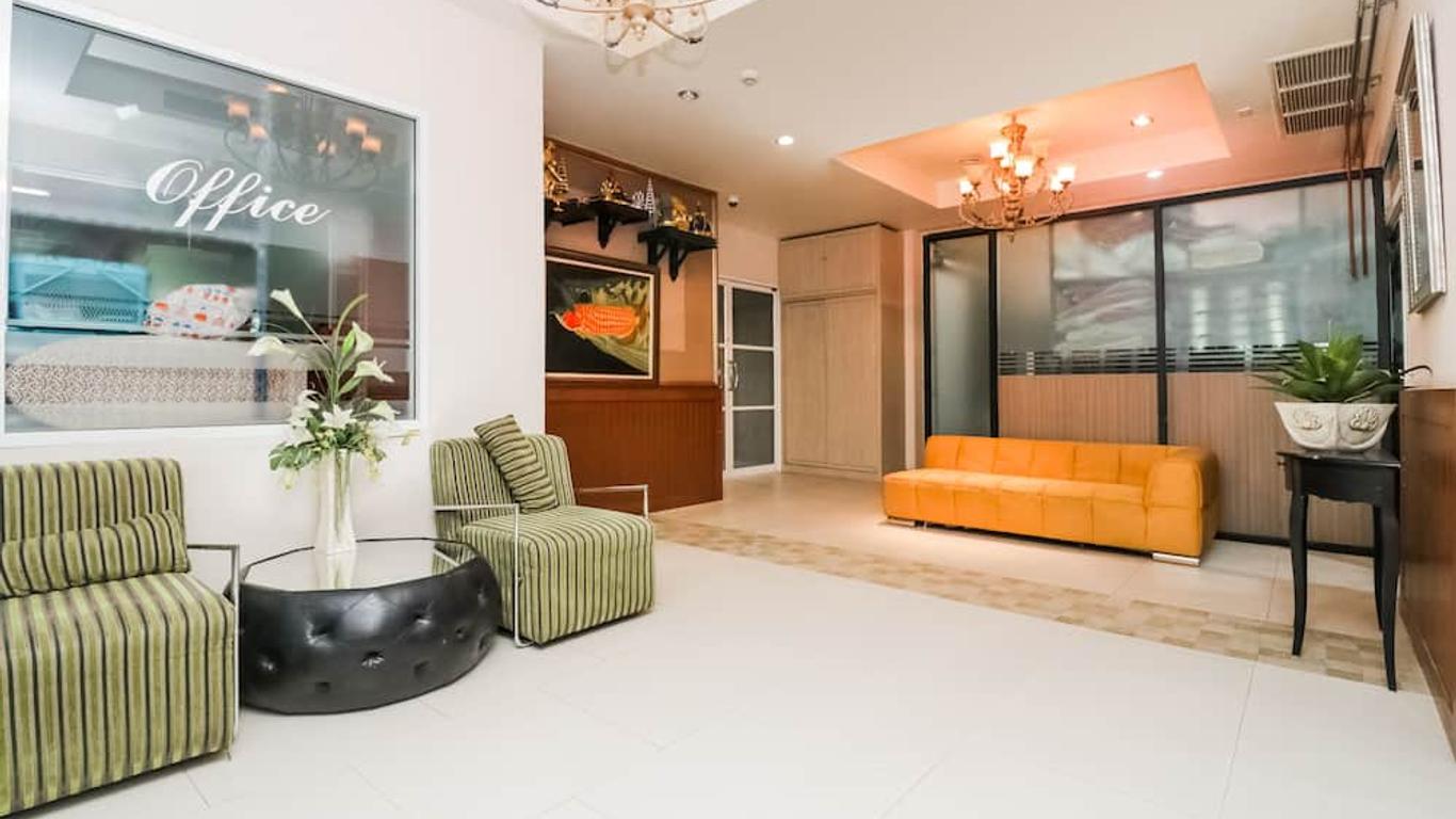 Greenview Ekkamai 10 Suite