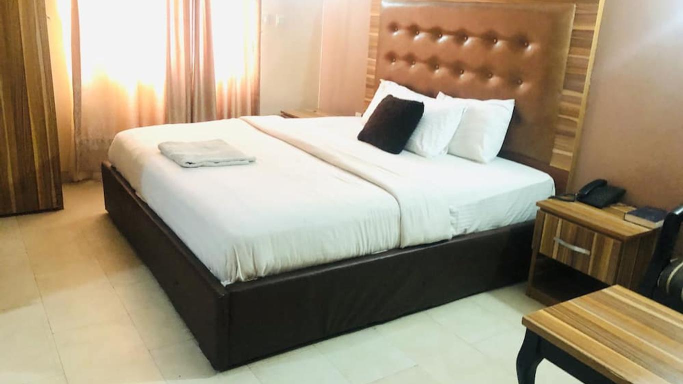 Silver Grandeur Hotel