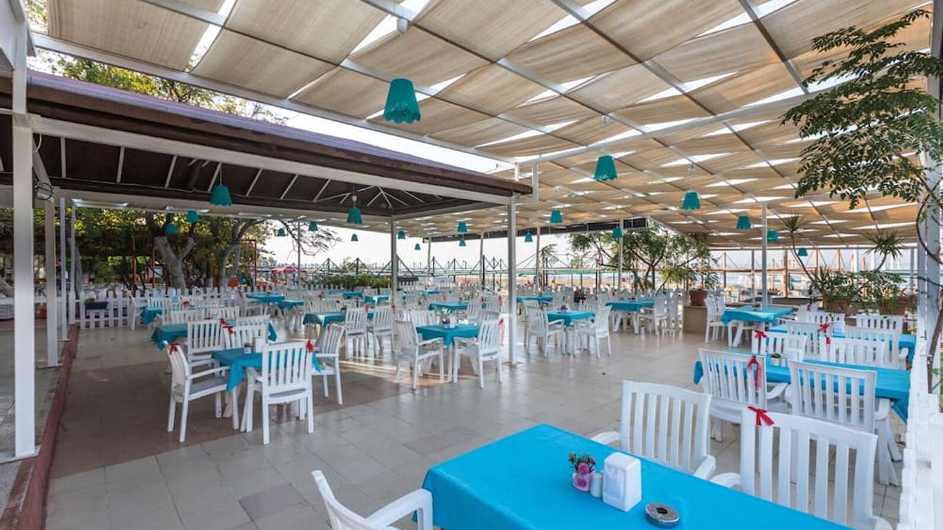 Helios Hotel