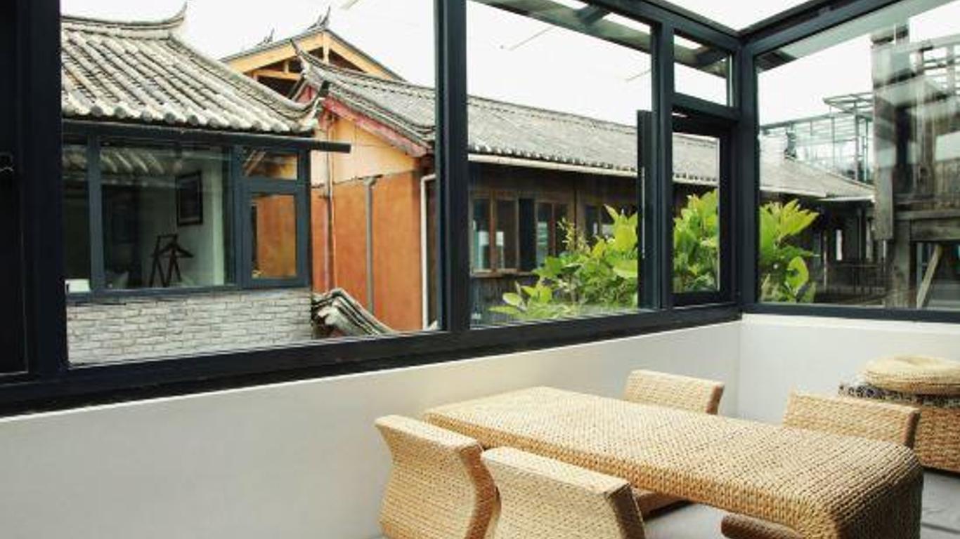 Lijiang Desti Youth Park Hostel