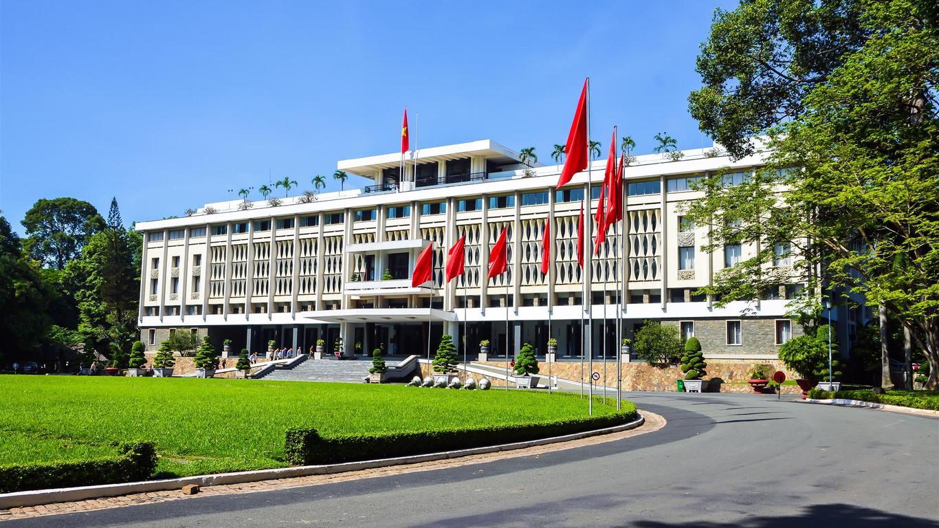 Duc Long Hotel