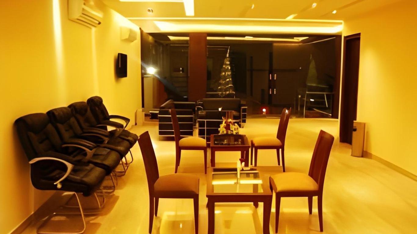 Royal Star Hotel