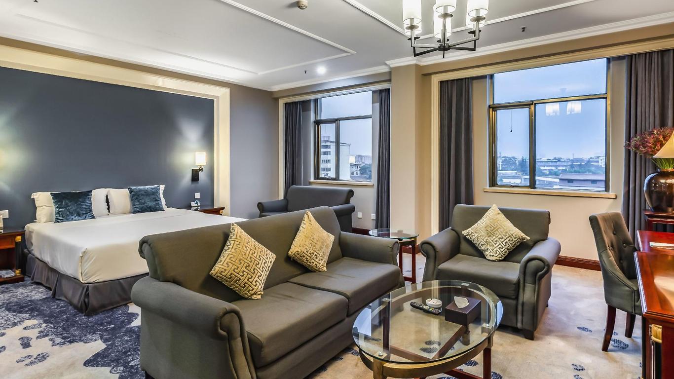 Jiyuan Garden Holiday Inn Hotel