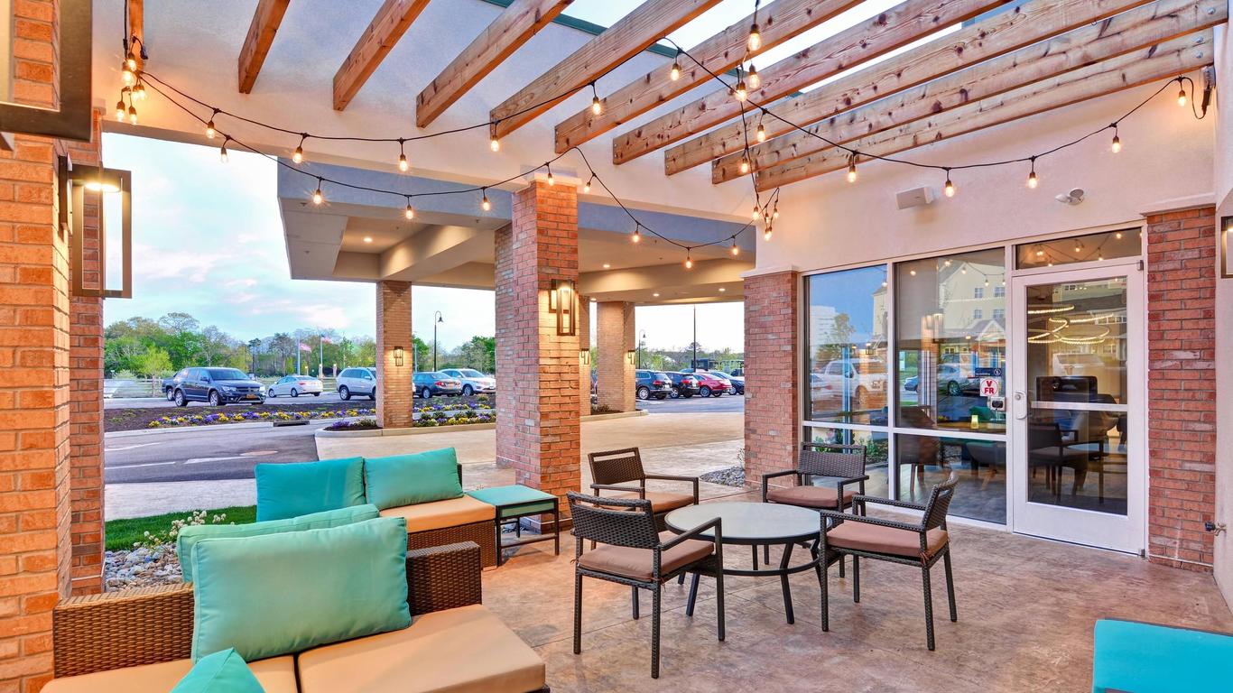 Courtyard by Marriott Long Island Islip/Courthouse Complex
