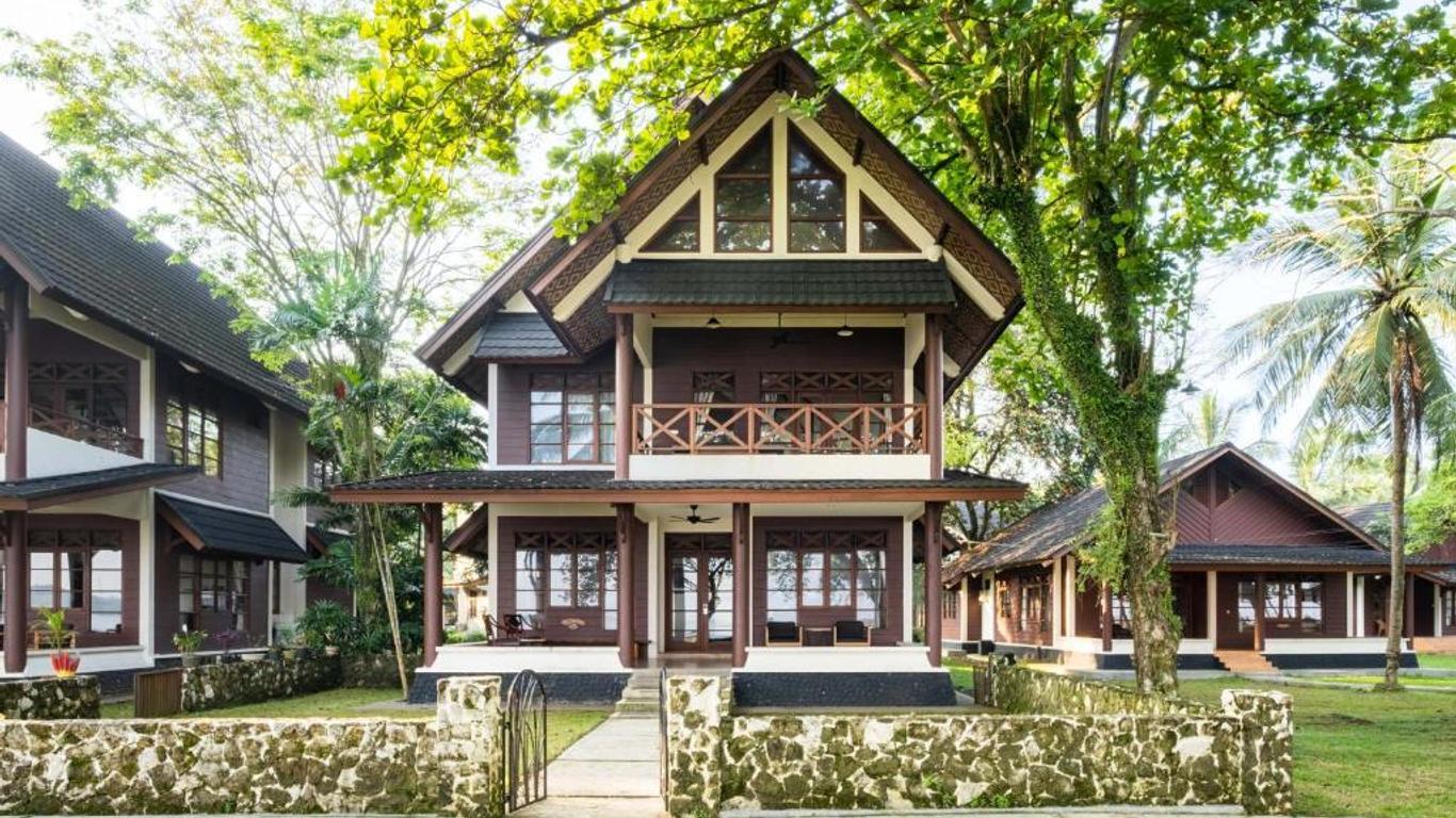 Mutiara Carita Cottages