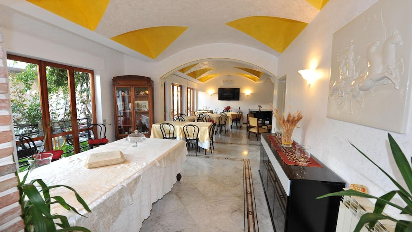 Hotel Donato