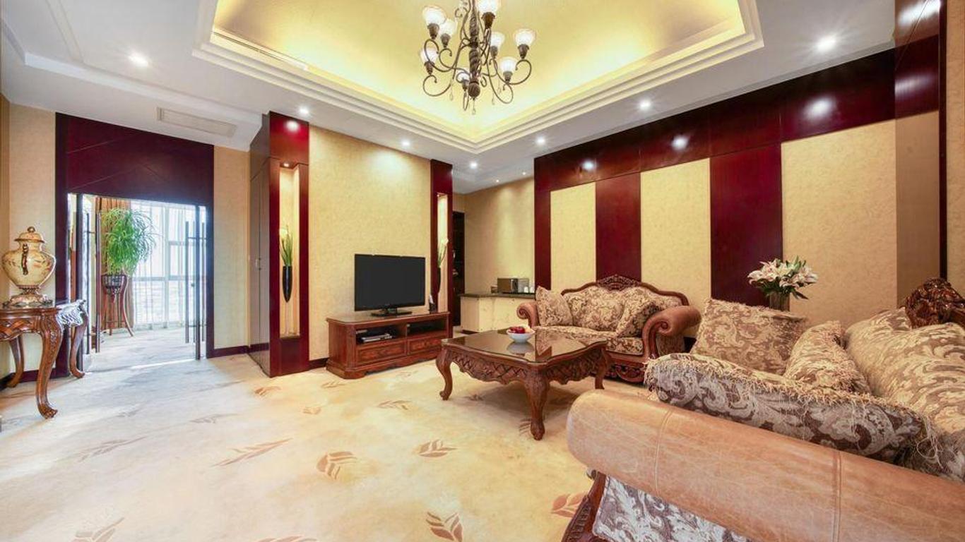 Grand Hoya Hotel
