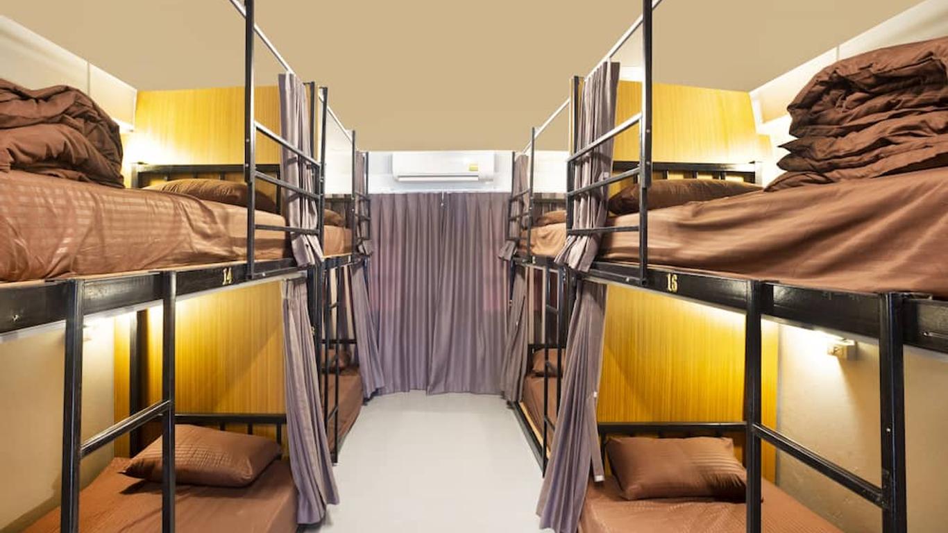 OYO 723 Lamphun Hostel