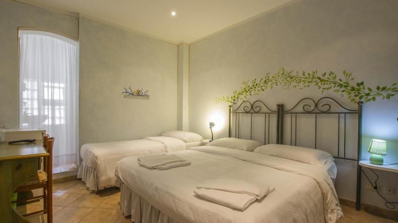 Elisart Guest House