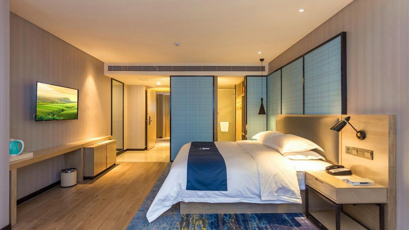 Echarm Hotel Wuhan Guanggu Walking Street Huazhong University Of Science And Technology