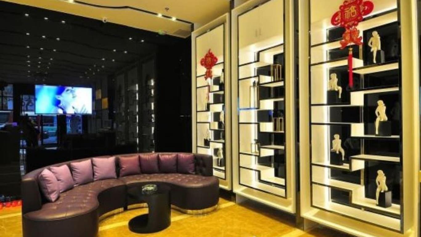 Enjoy Hotels- Luoxi Metro Station Branch
