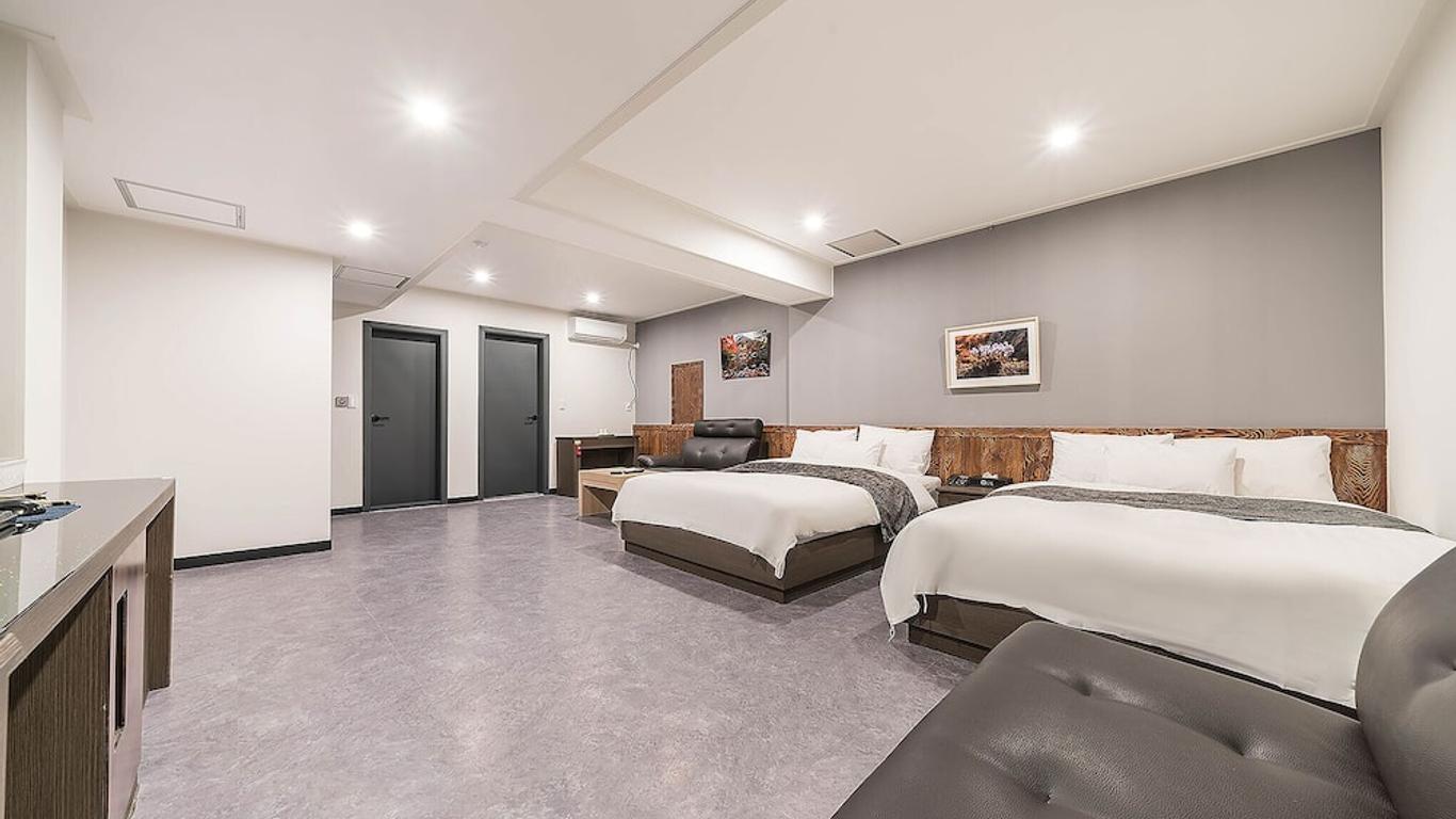 Line Hotel (Korea Quality)