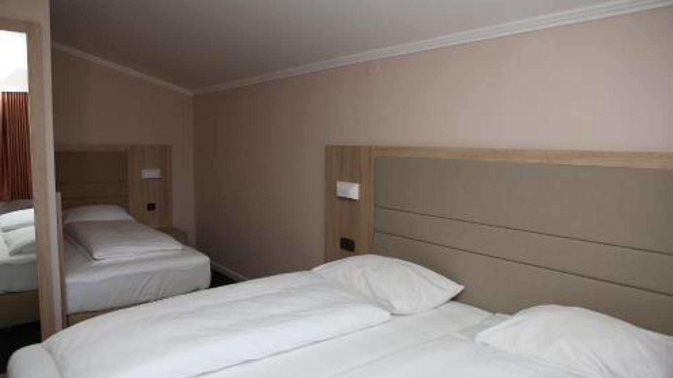 Hotel Ana