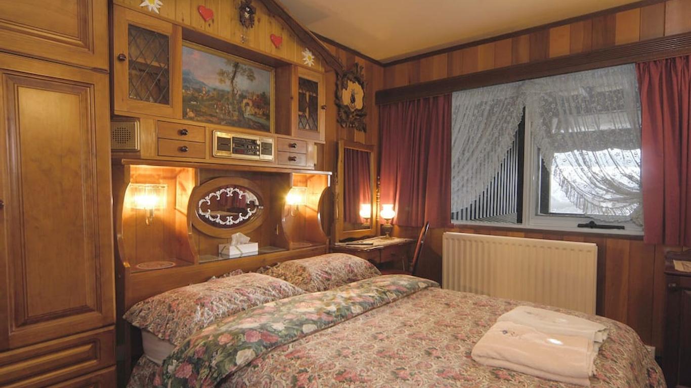 Karelia Alpine Lodge