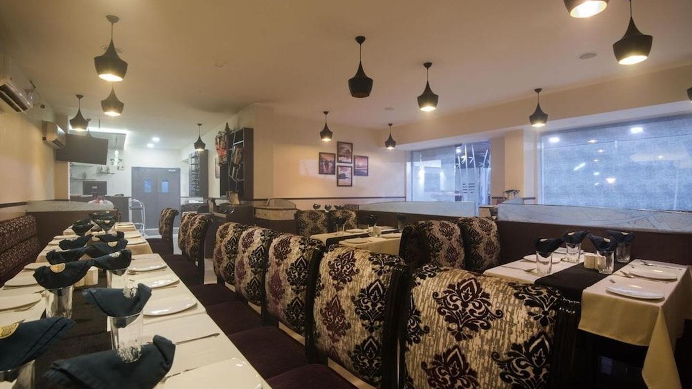 Zuzu Galaxy Annex Hotel