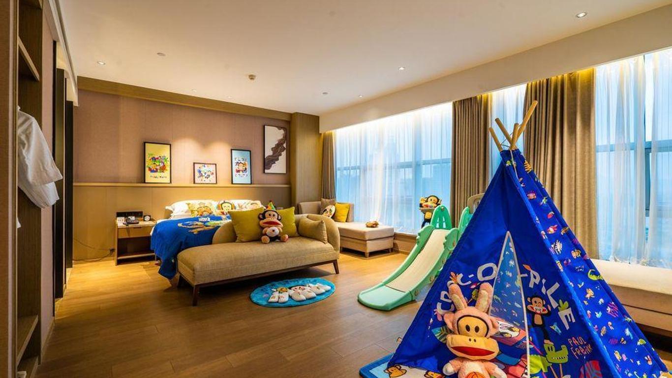 Jade Crystal Hotel (Jiaojiang Ocean World Store)