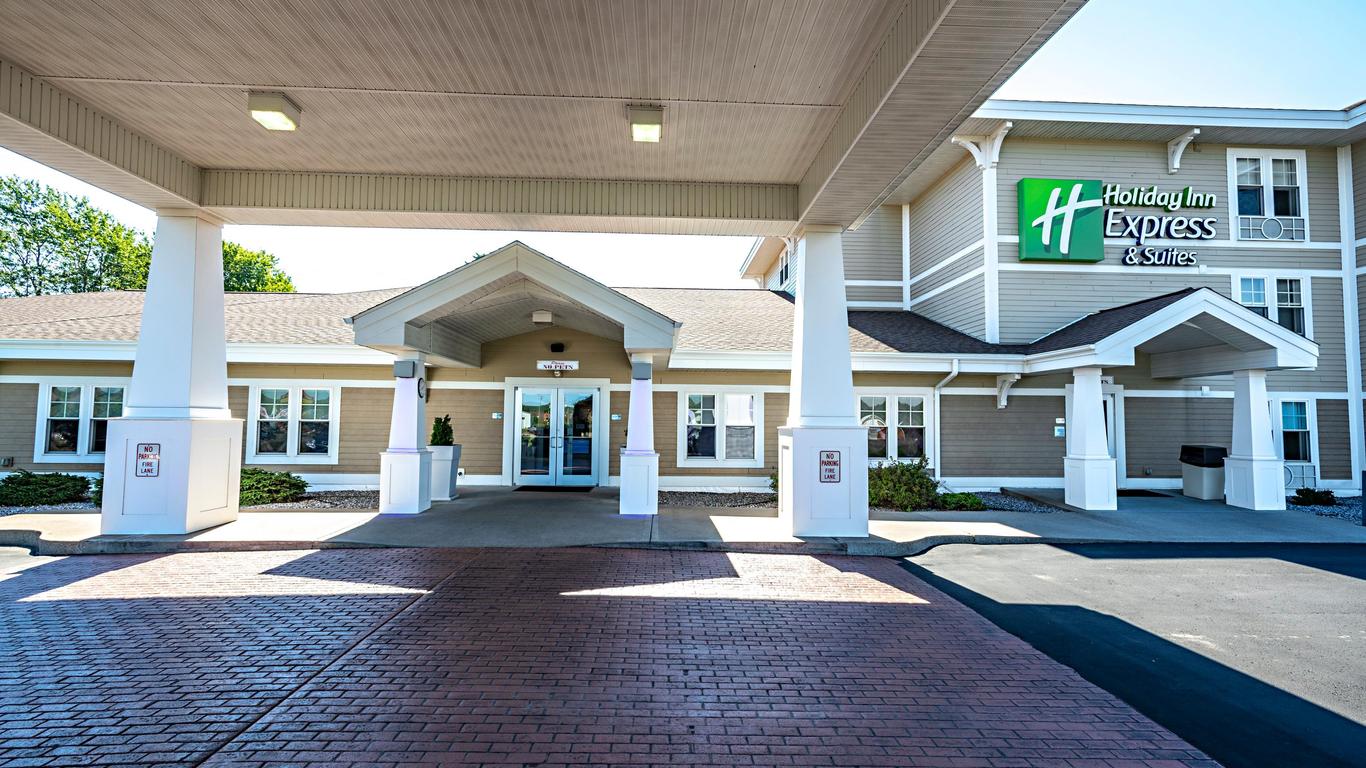 Holiday Inn Express & Suites Iron Mountain