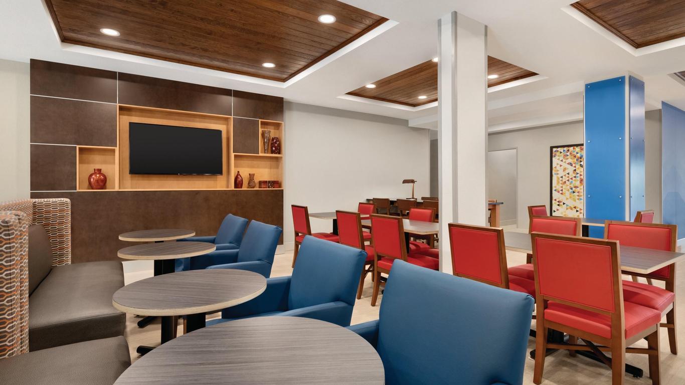Holiday Inn Express Hotel & Suites Lavonia By IHG