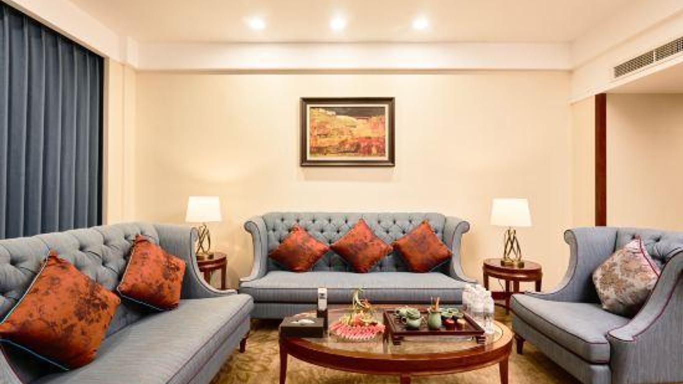 Phoenix International Hotel