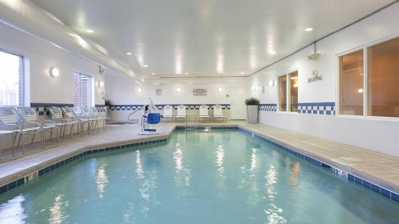 Fairfield Inn & Suites by Marriott Columbus East