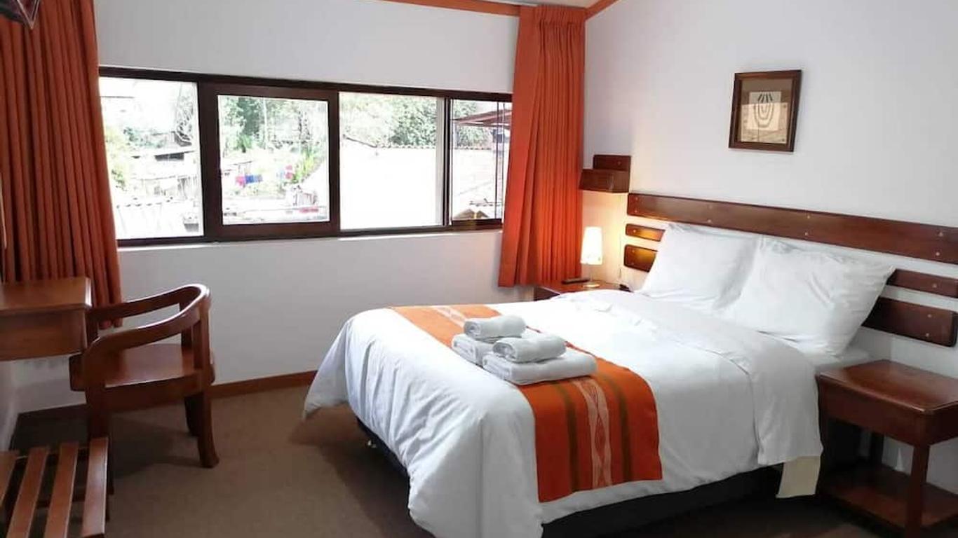 Explorer Deluxe Hotel