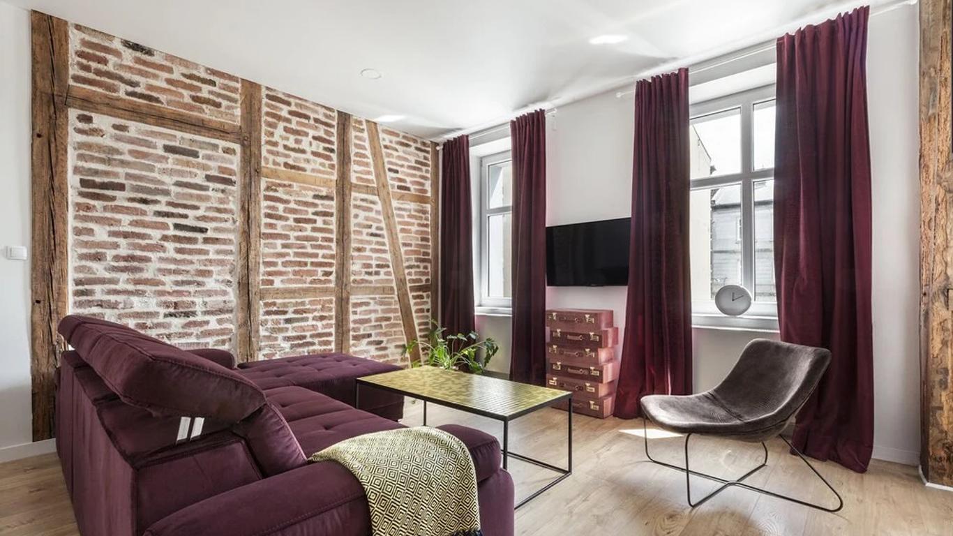 Cinema Apartments