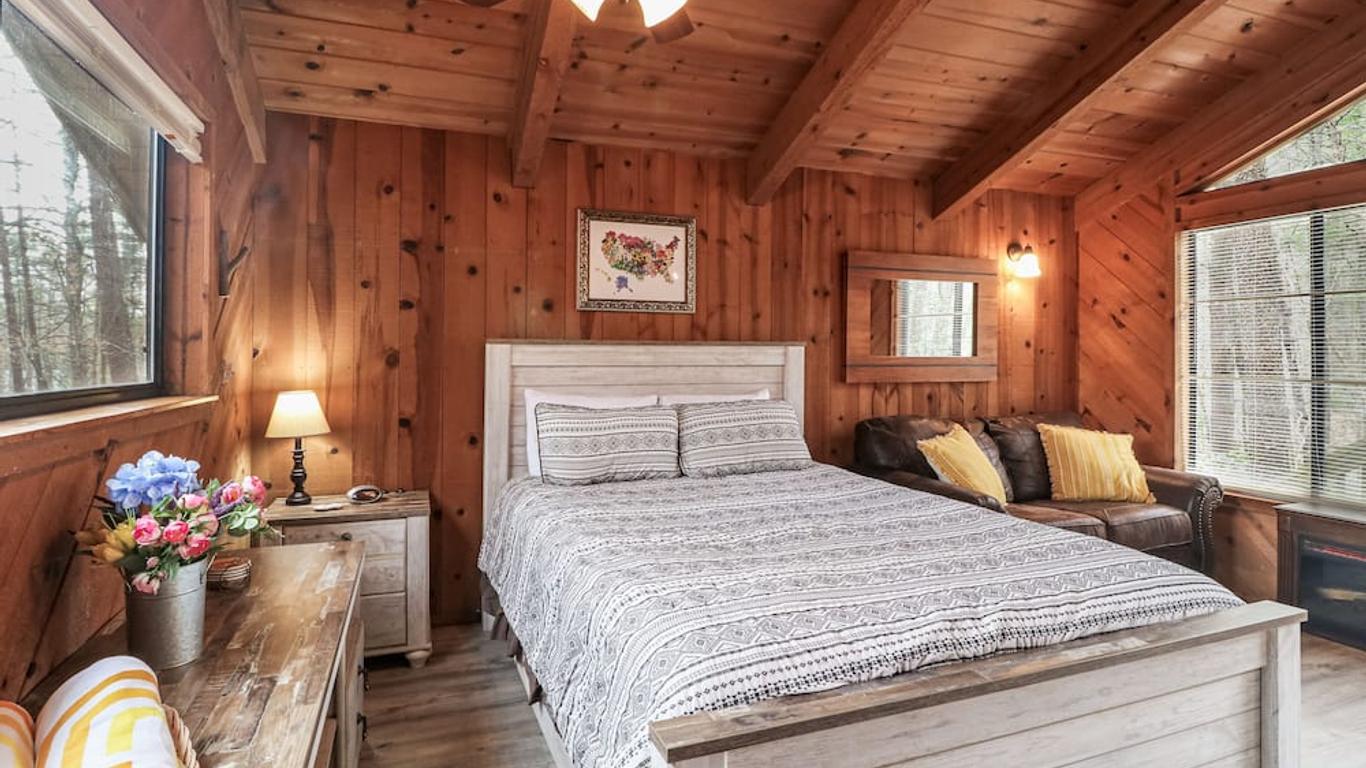 Azalea Pine Bungalow