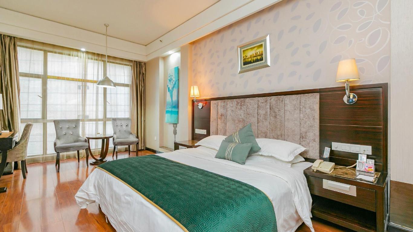 Yiyuan Times Hotel (Qiandong West Station Branch)