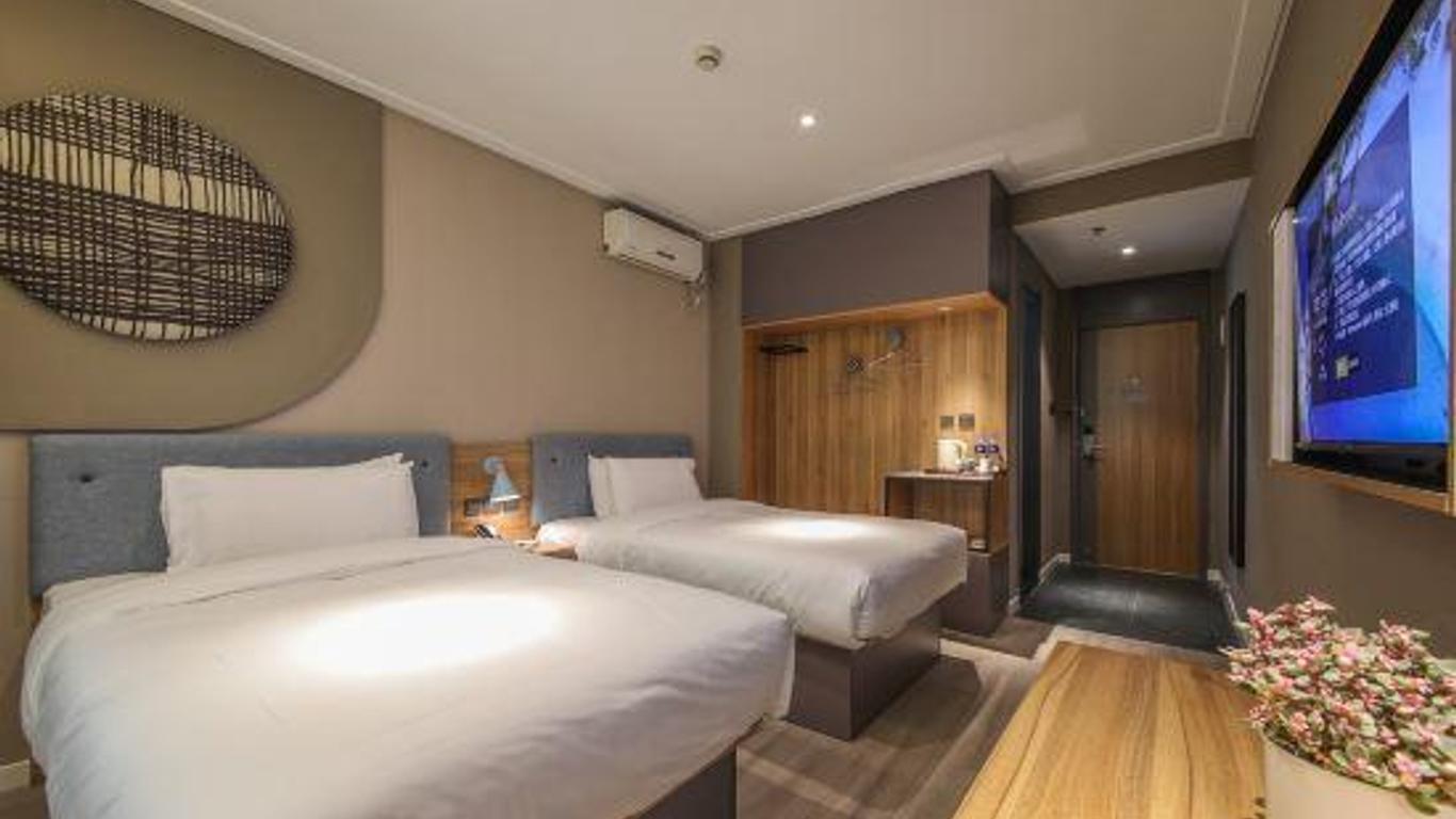 Homeinn · neo (Wuhan Jianghan Road Pedestrian Street)