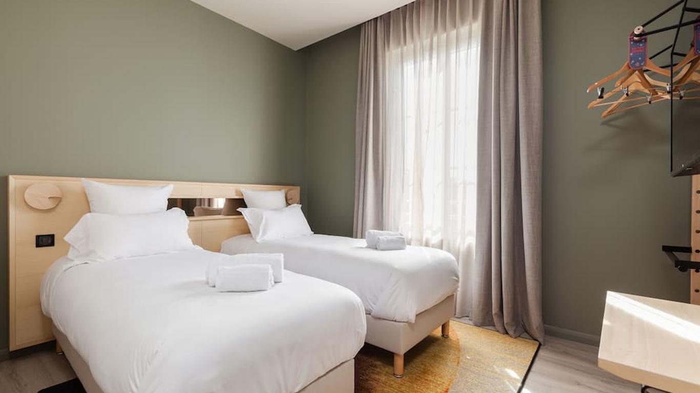 Hôtel Des Sept - Entrée autonome, réception en ligne - Encore Mieux