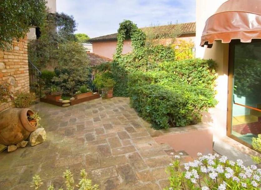 Vista del exterior Foto