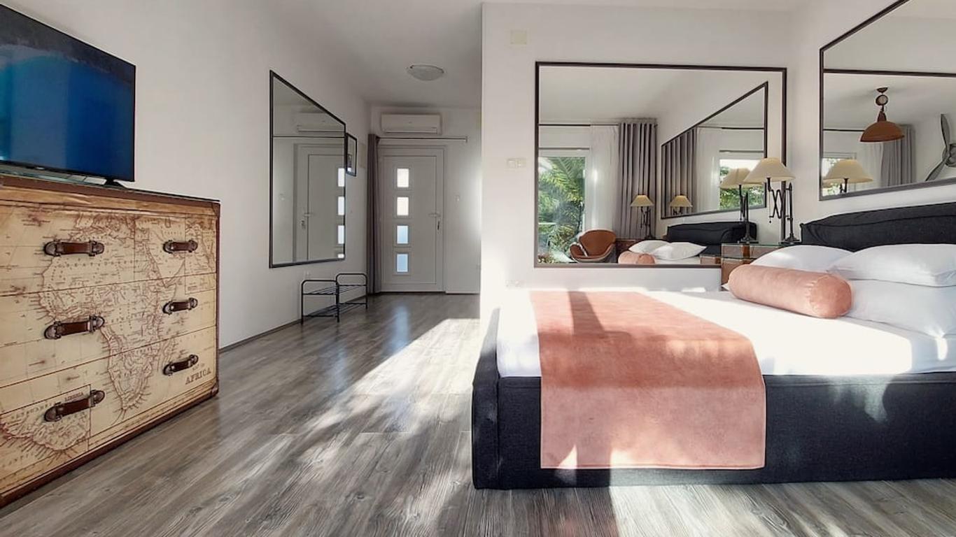 Refresh Boutique Apartments