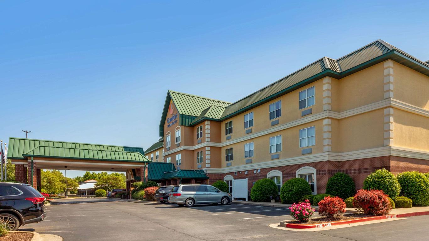 Comfort Inn and Suites Fayetteville-University Area