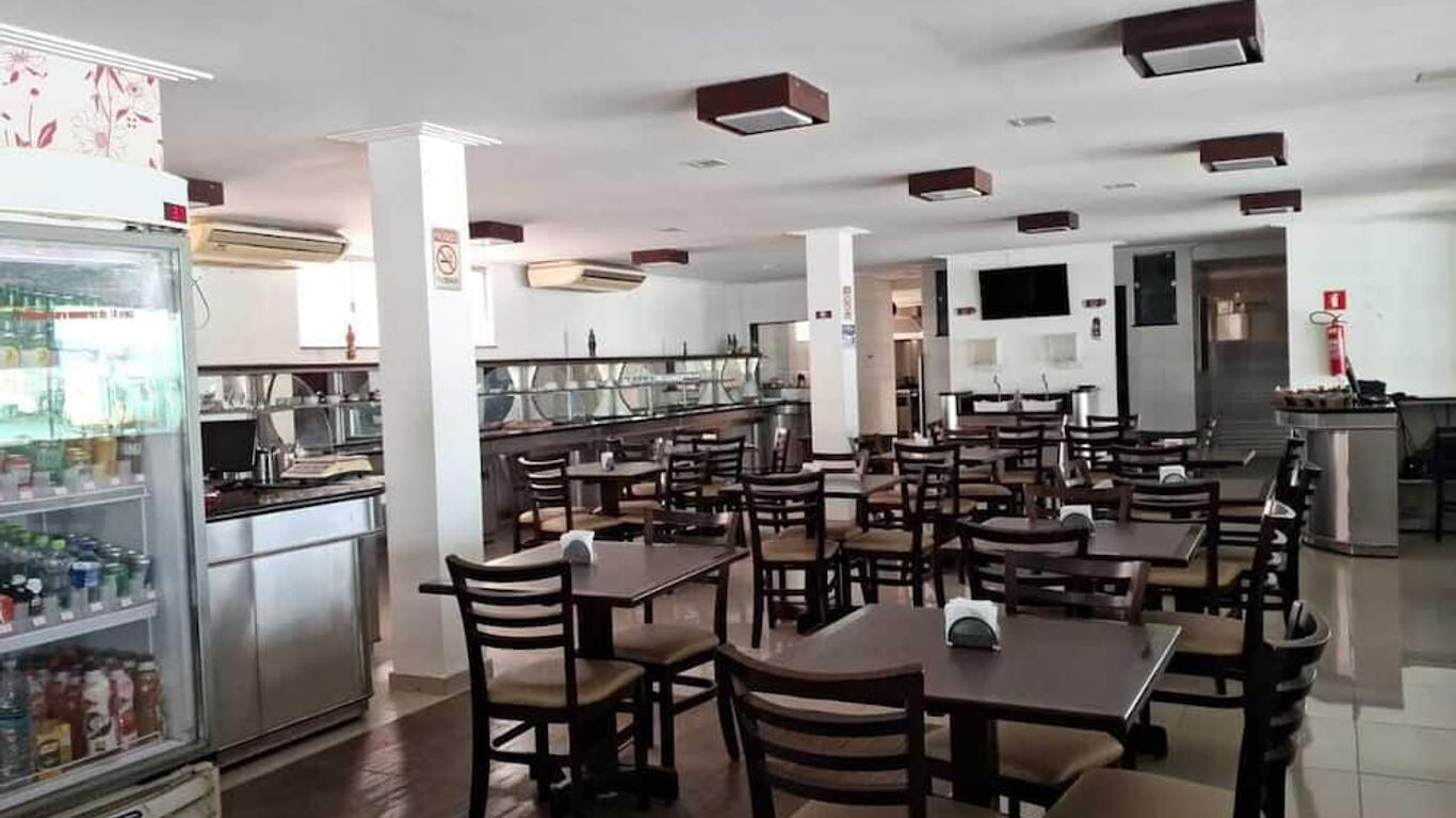 Augustos Hotel