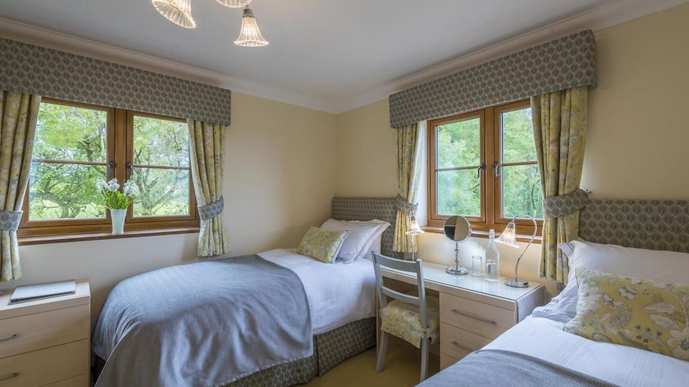 Copps Castle Bed & Breakfast