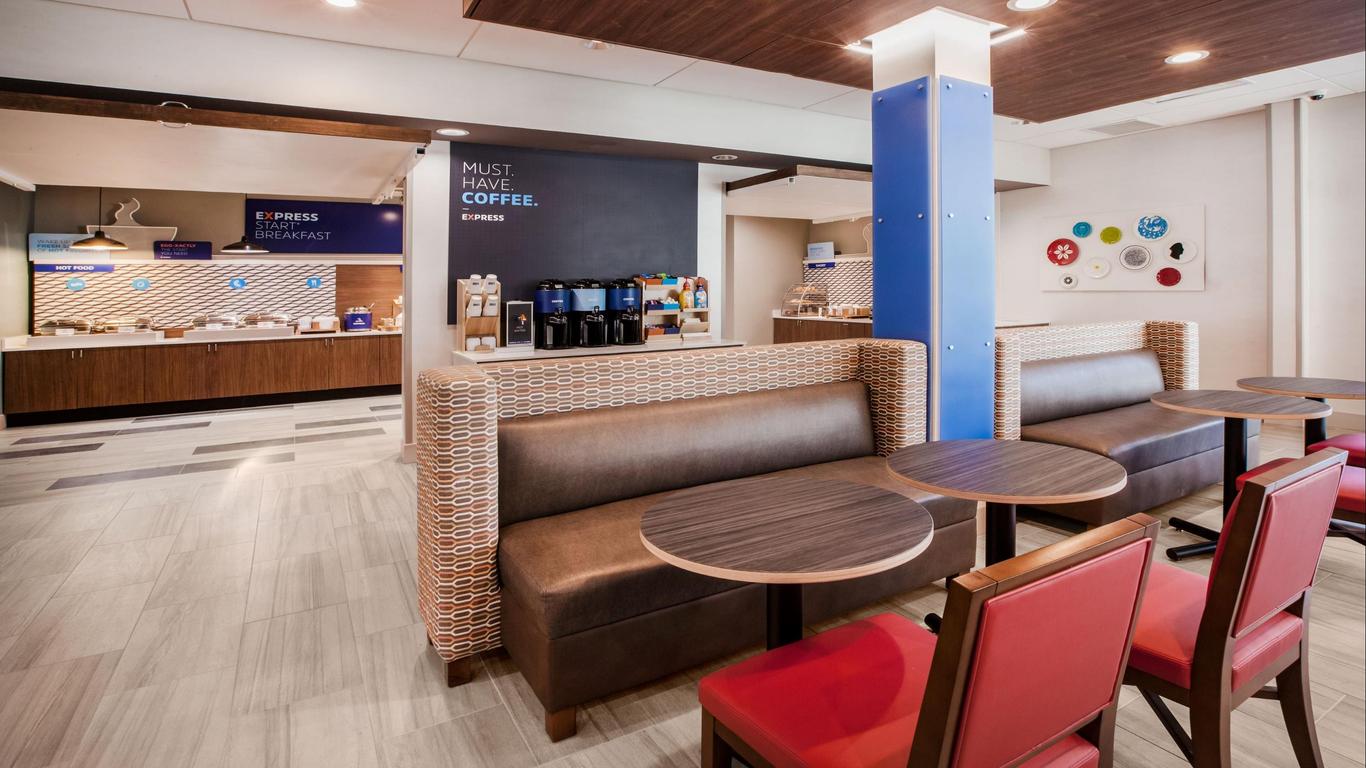 Holiday Inn Express & Suites Enterprise