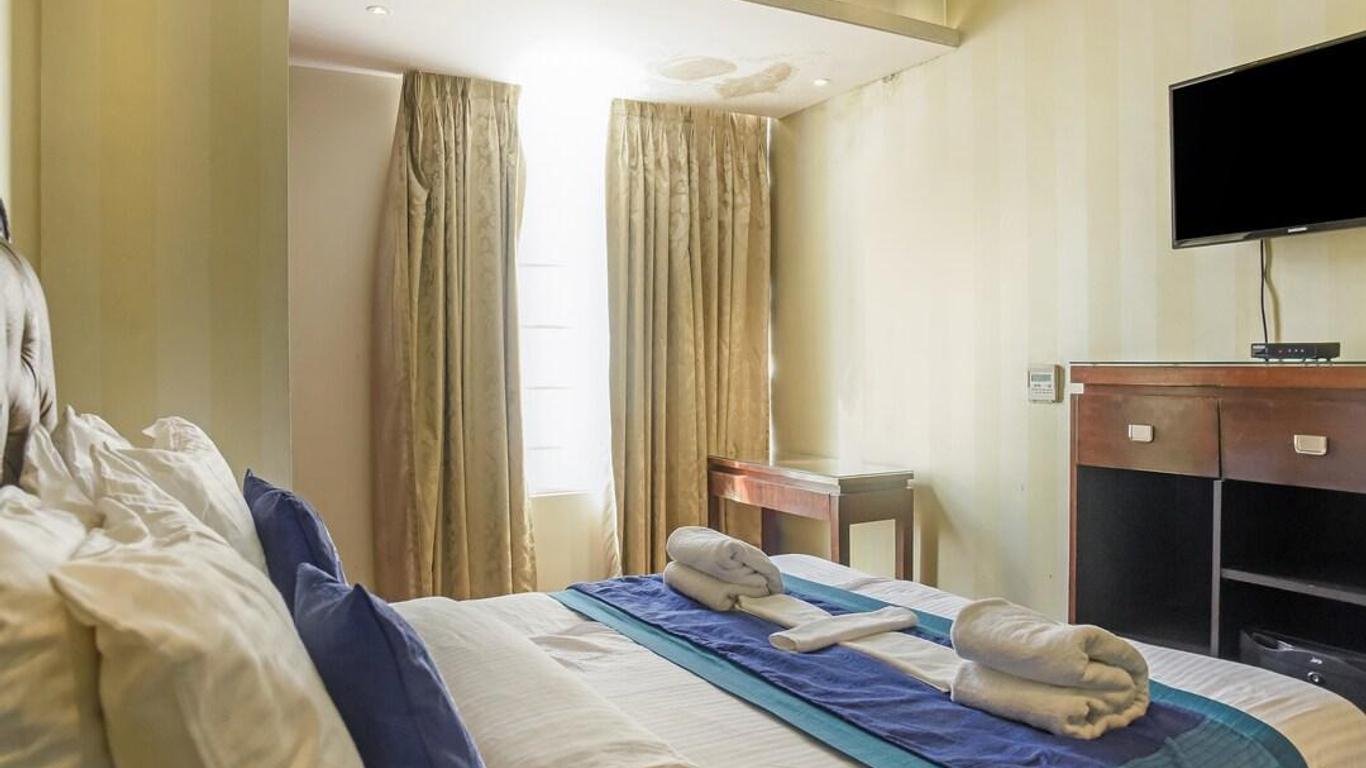Hotel Golden Oak