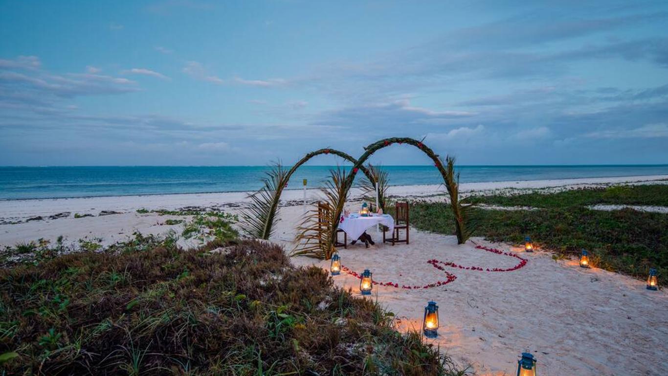 Hakuna Majiwe Beach Lodge