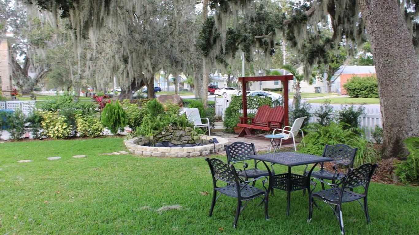 Ms. Maggie's South Country Inn