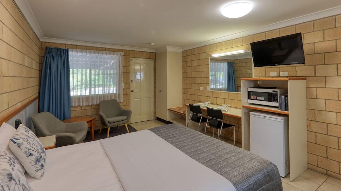 Jacaranda Country Motel