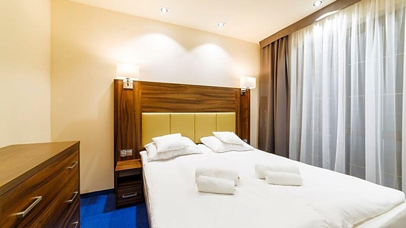 Hotel Sanvit Lake Resort & Spa