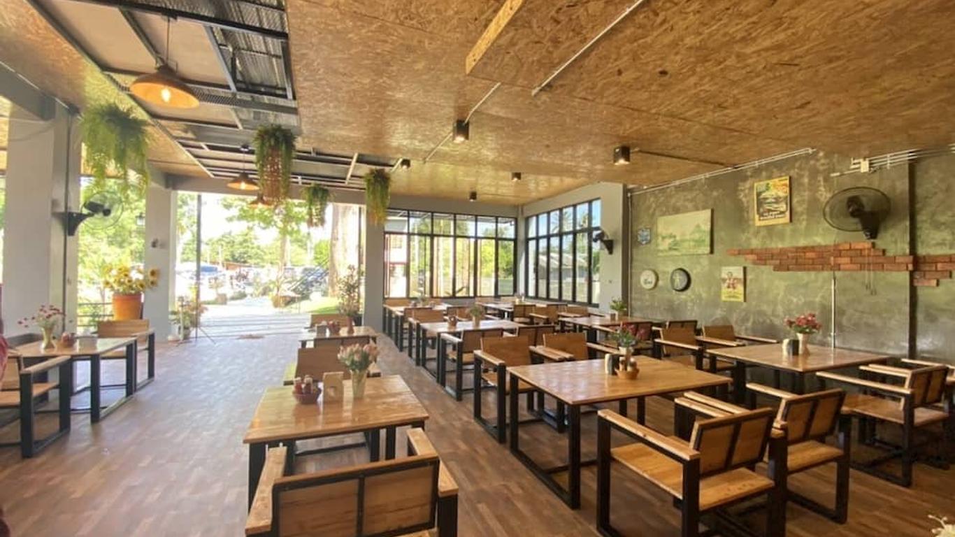 Riverside Hill Resort & Restaurant