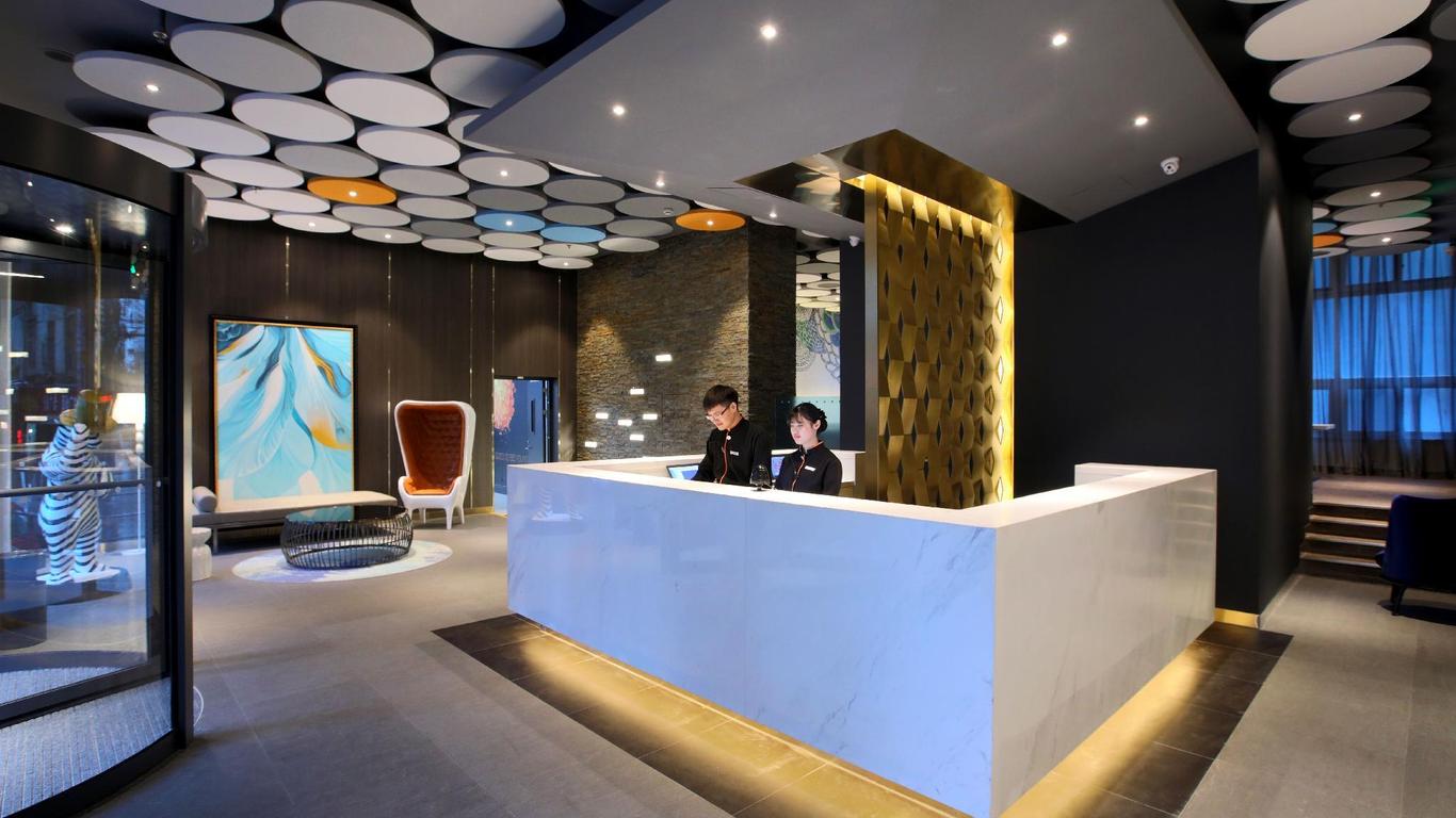 Orange Hotel Nanjing Xinjiekou Zhangfuyuan Metro Station