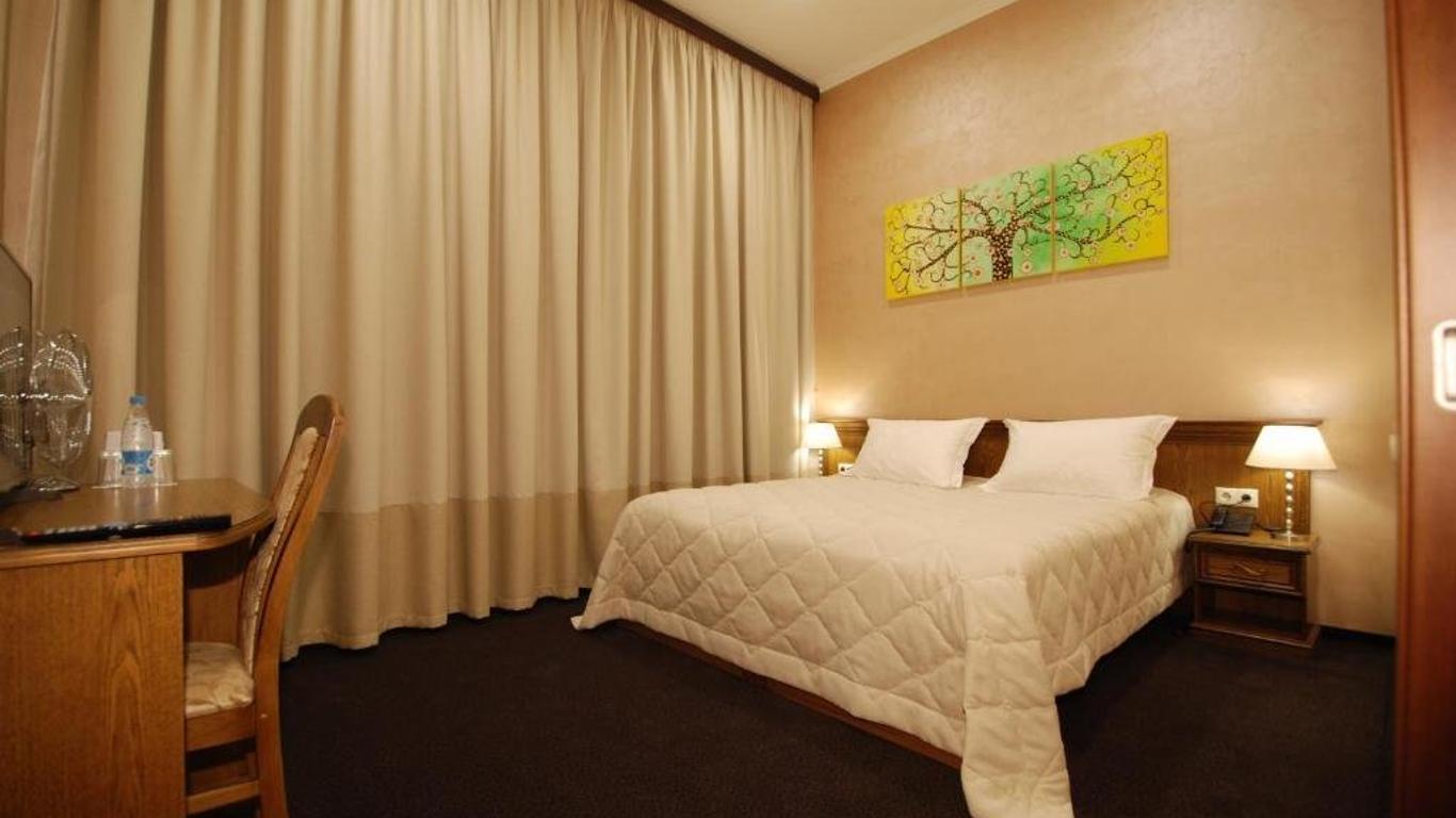 Hotel Nicole
