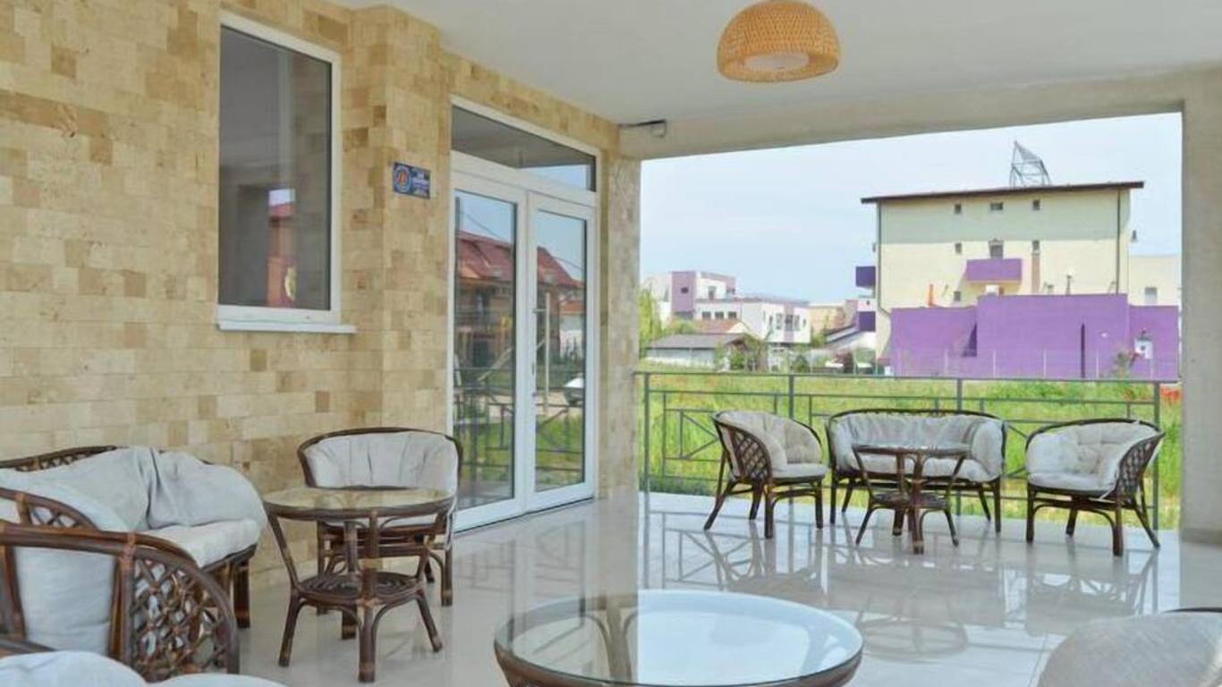 Mykonos Mamaia Boutique Villa Hostel