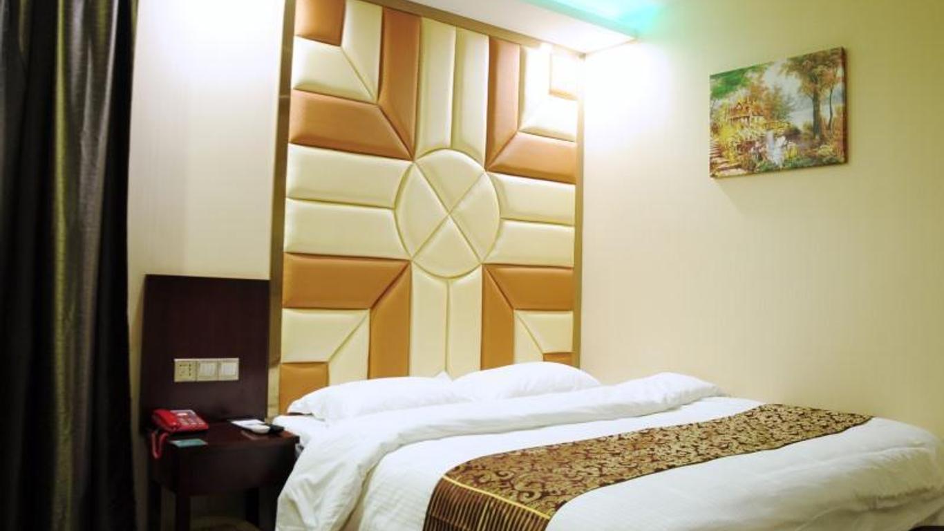 Greentree Inn Shanghai Jiading District Nanxiang Metro Station Shell Hotel