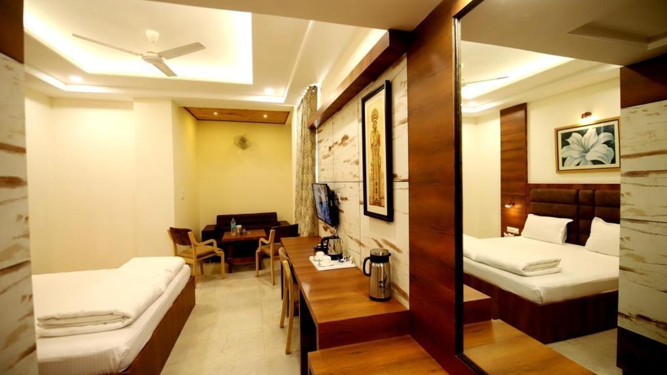 Hotel Highway King