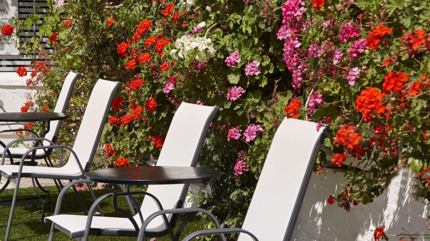 Spetses Retreat Accommodation