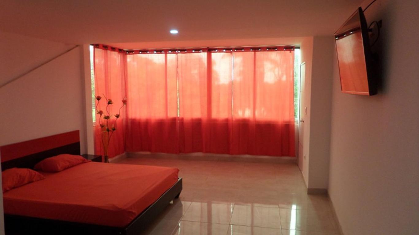 Apartahotel Barcelot